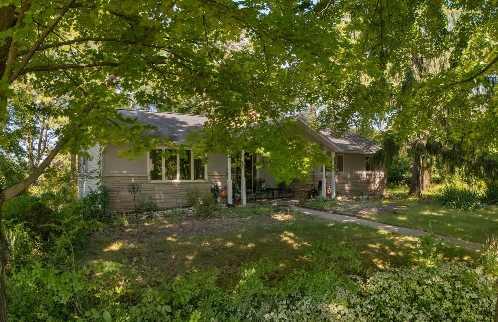 1560 S Hillsdale Road Hillsdale Township, MI 49242
