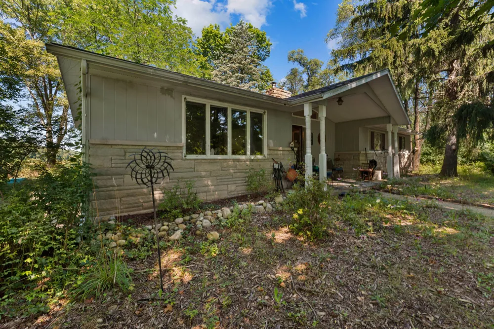 1560 S Hillsdale Road Hillsdale Township, MI 49242