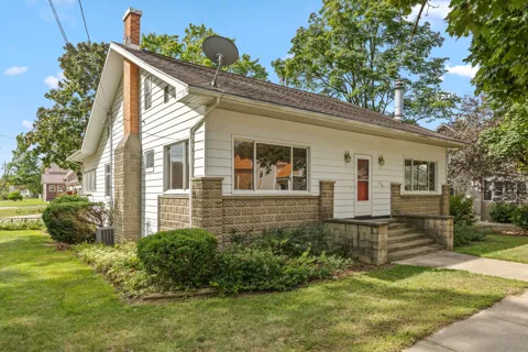 122 E Elm Street