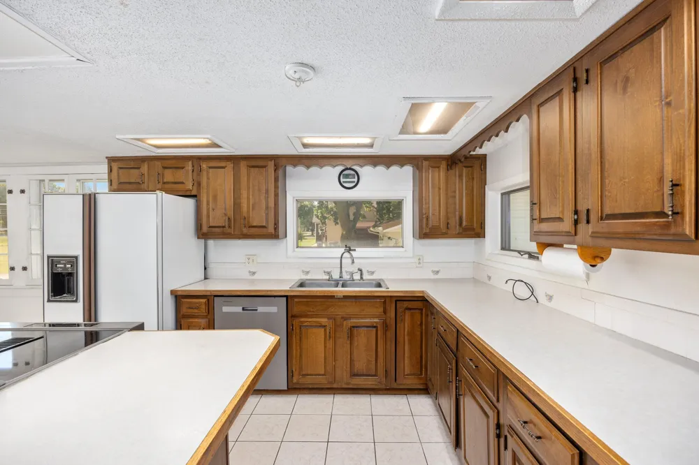 122 E Elm Street Carson City City, MI 48811