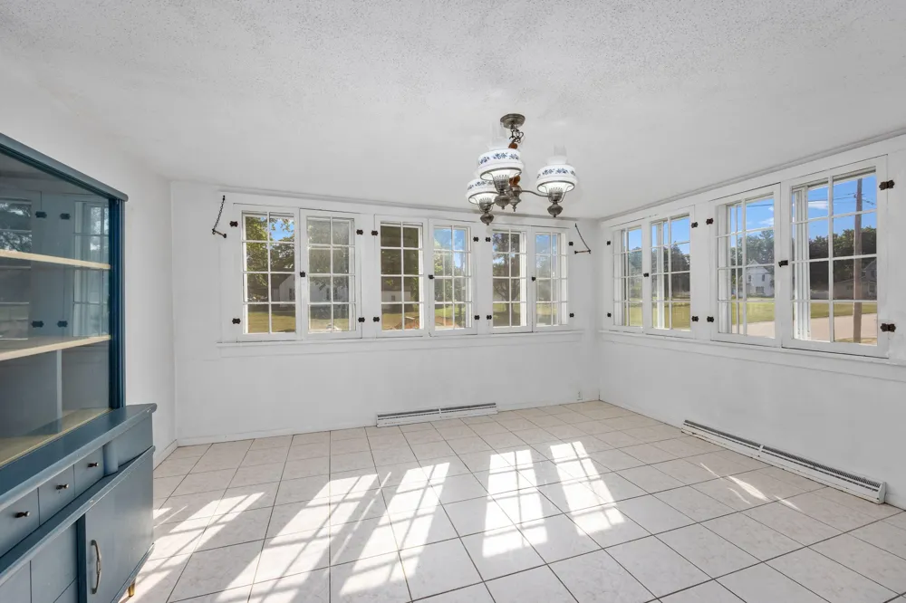 122 E Elm Street Carson City City, MI 48811
