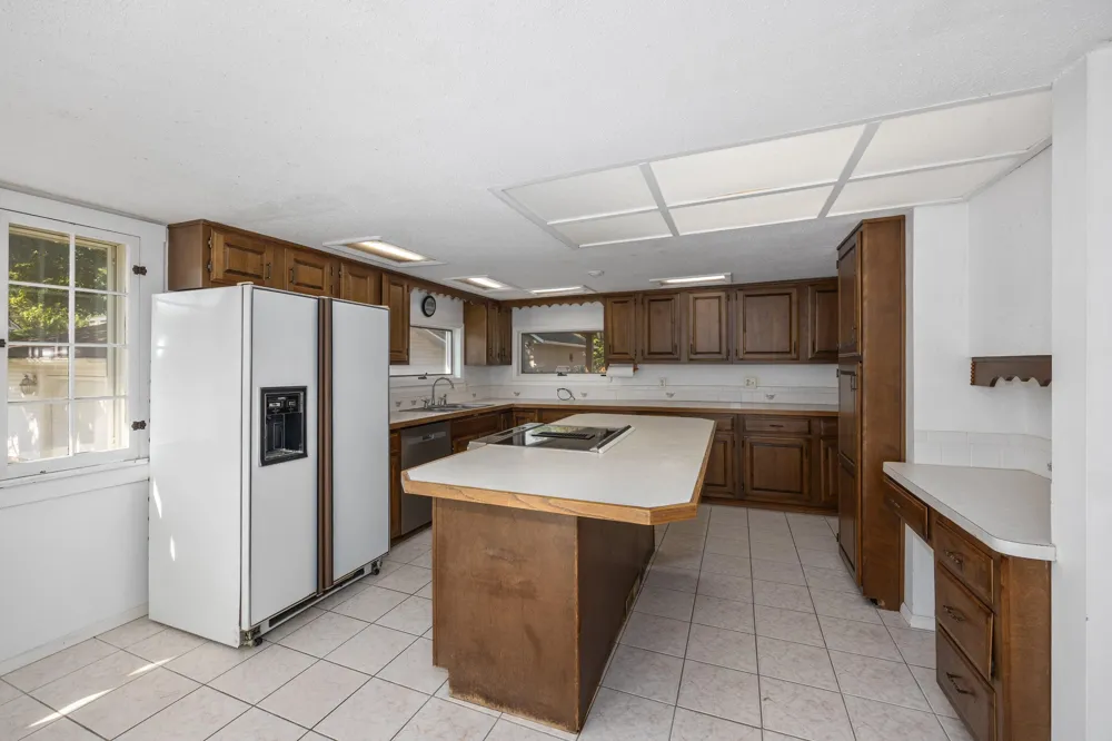 122 E Elm Street Carson City City, MI 48811