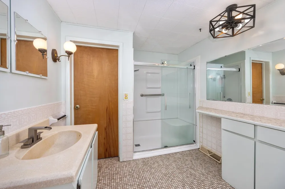 122 E Elm Street Carson City City, MI 48811