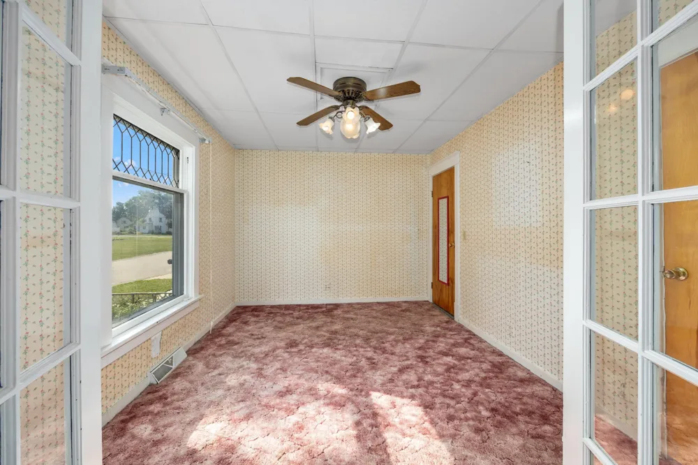 122 E Elm Street Carson City City, MI 48811