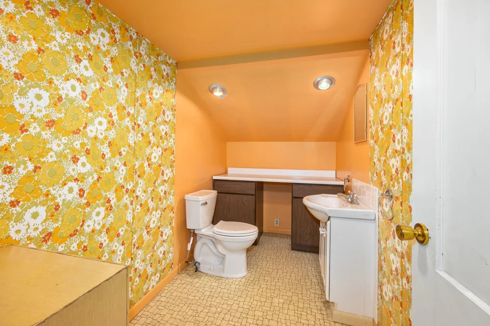 122 E Elm Street Carson City City, MI 48811