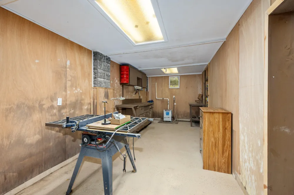 122 E Elm Street Carson City City, MI 48811