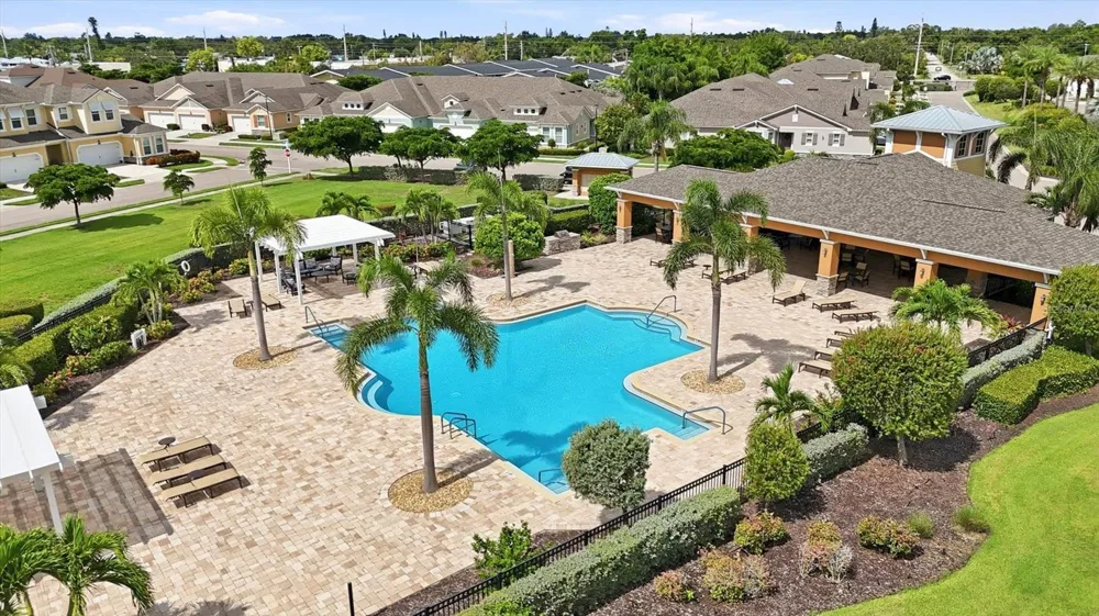 3664 COURSE DRIVE Sarasota, FL 34232