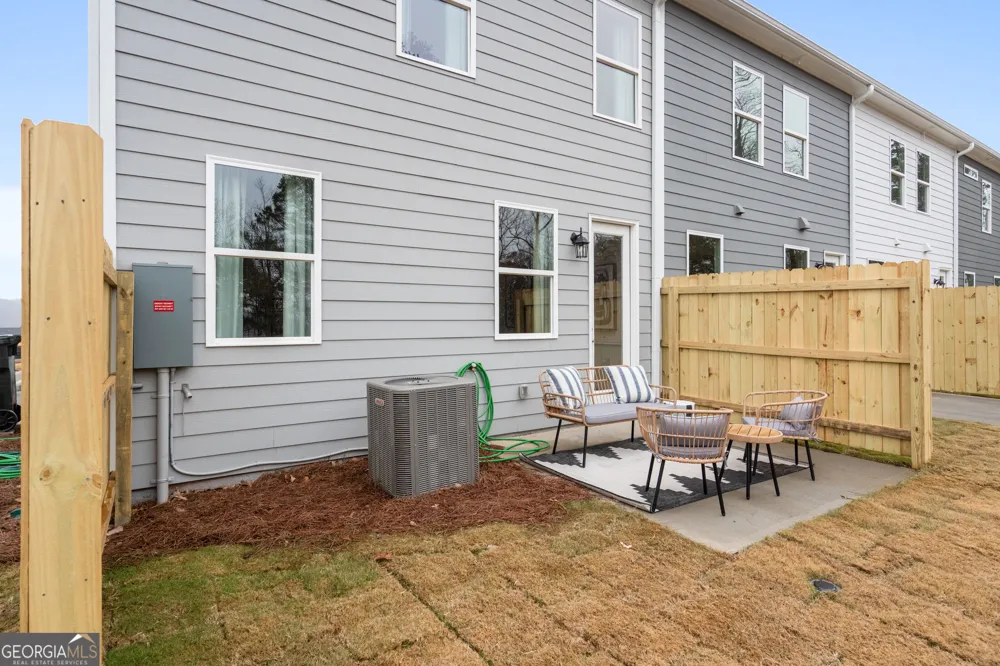532 Crown Ridge Drive Cartersville, GA 30120