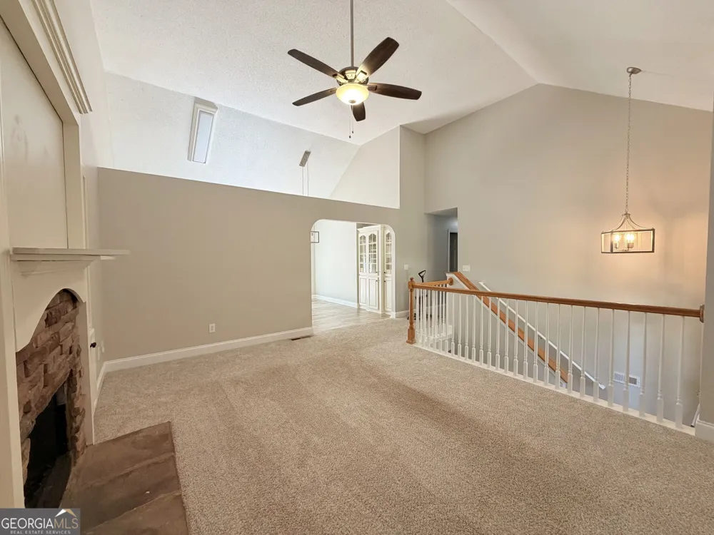 11 Woodvine CT White, GA 30184