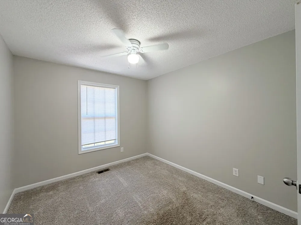 11 Woodvine CT White, GA 30184