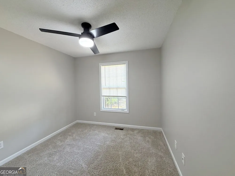 11 Woodvine CT White, GA 30184
