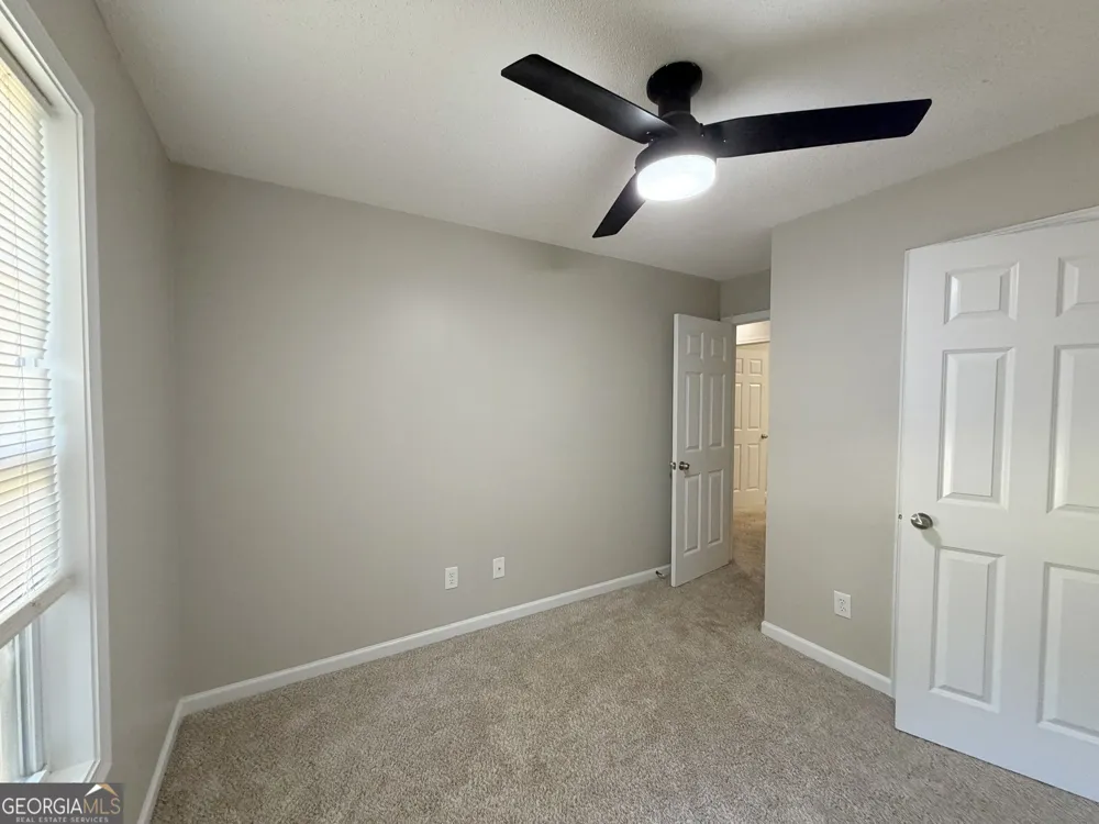 11 Woodvine CT White, GA 30184