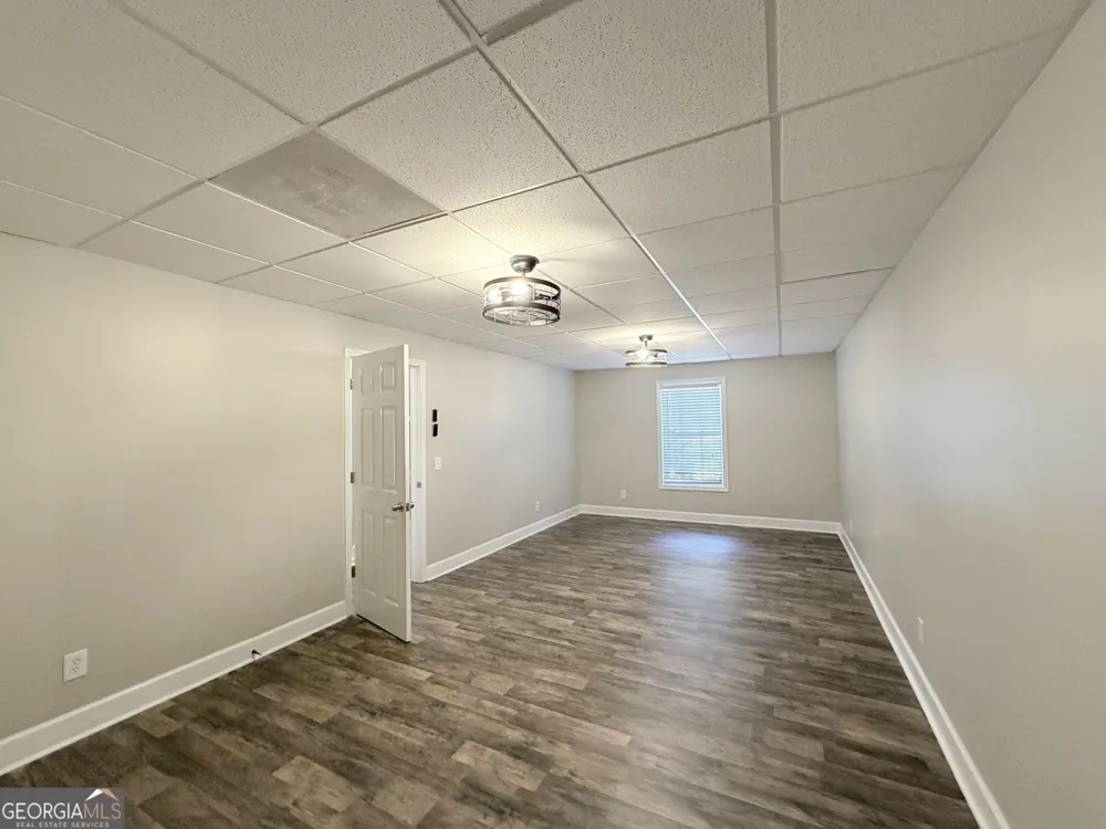 11 Woodvine CT White, GA 30184
