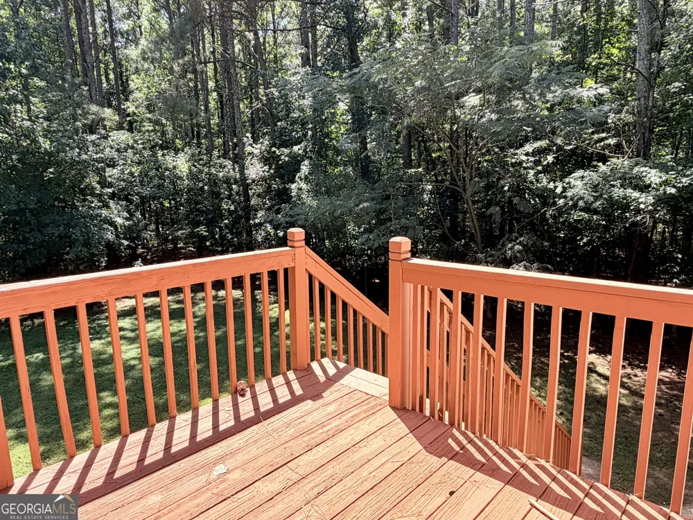 11 Woodvine CT White, GA 30184