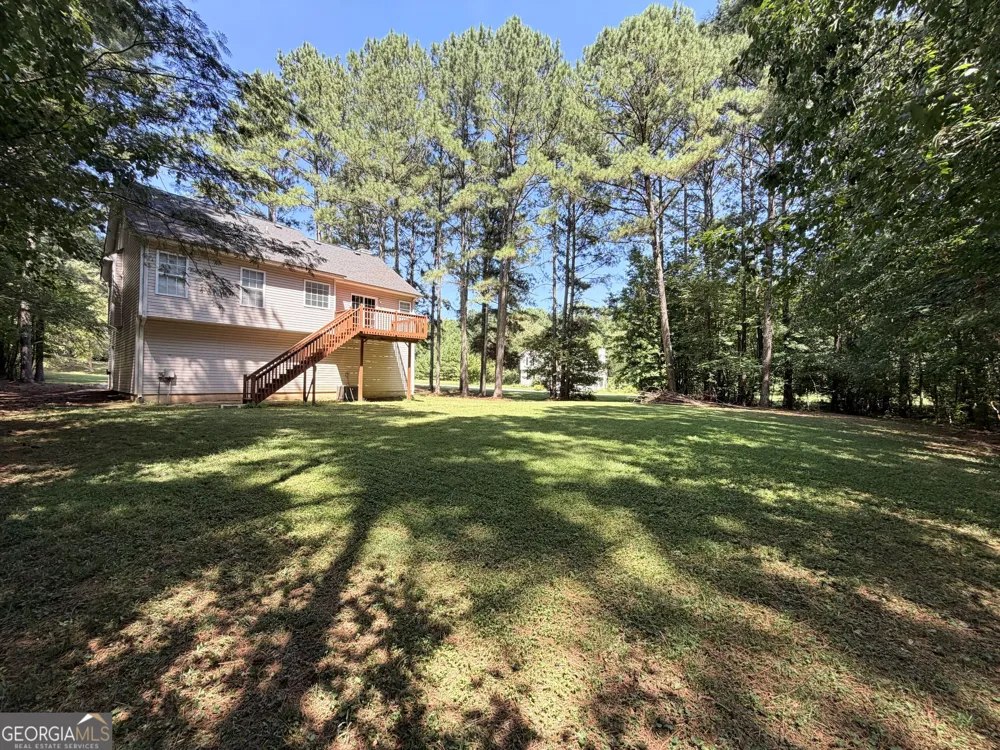 11 Woodvine CT White, GA 30184