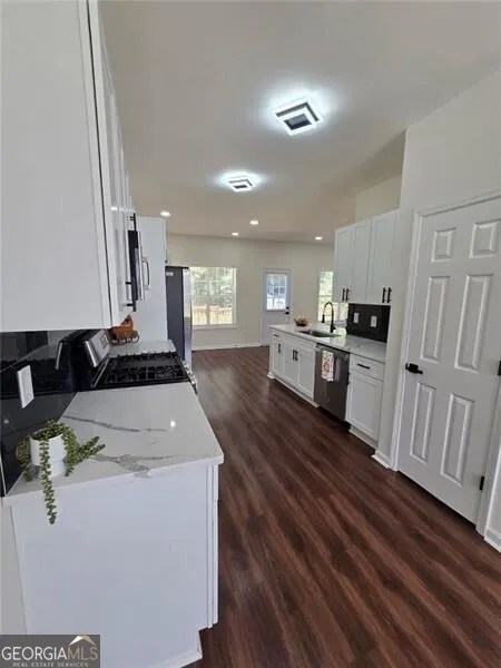1744 Shirburn CIR Riverdale, GA 30296