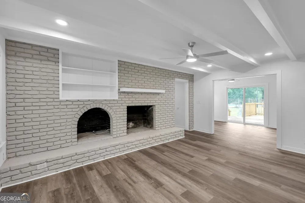 2541 Poplar ST Snellville, GA 30078