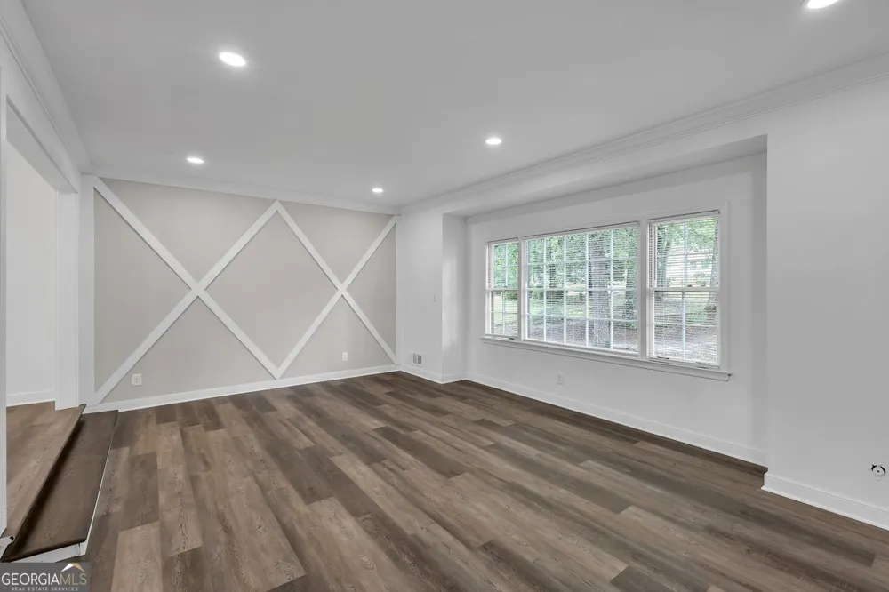 2541 Poplar ST Snellville, GA 30078