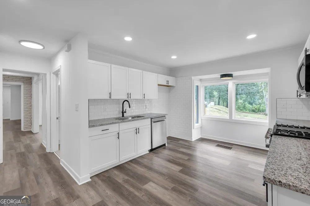 2541 Poplar ST Snellville, GA 30078