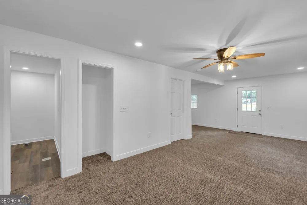 2541 Poplar ST Snellville, GA 30078