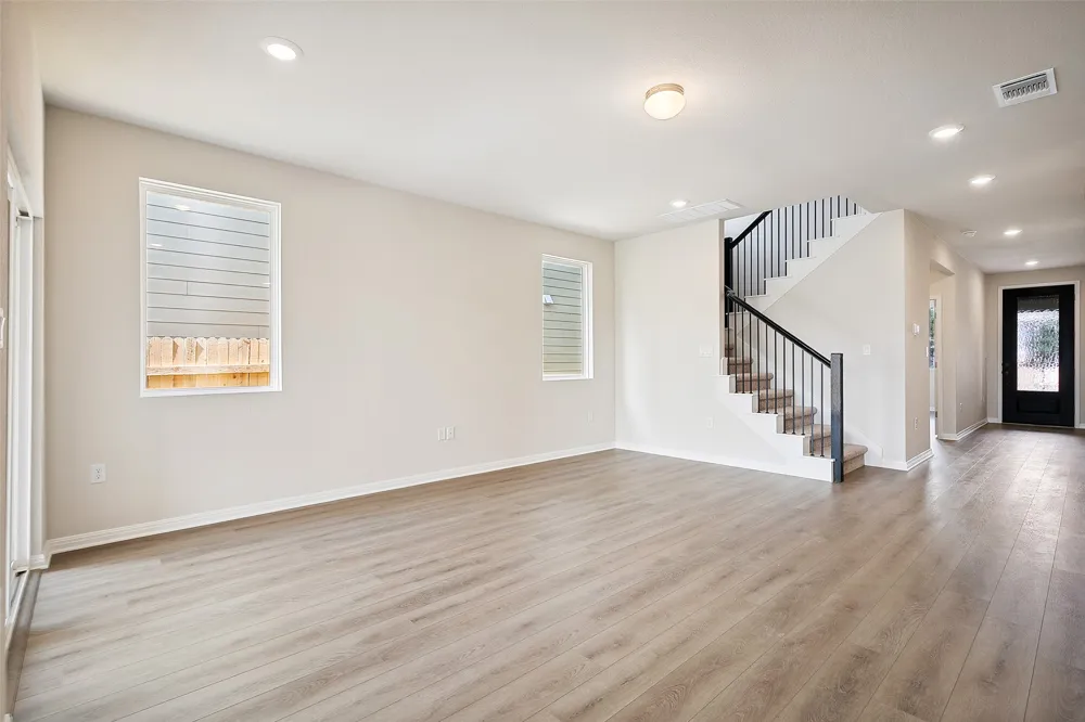 127 Arlington Park Loop Hutto, TX 78634