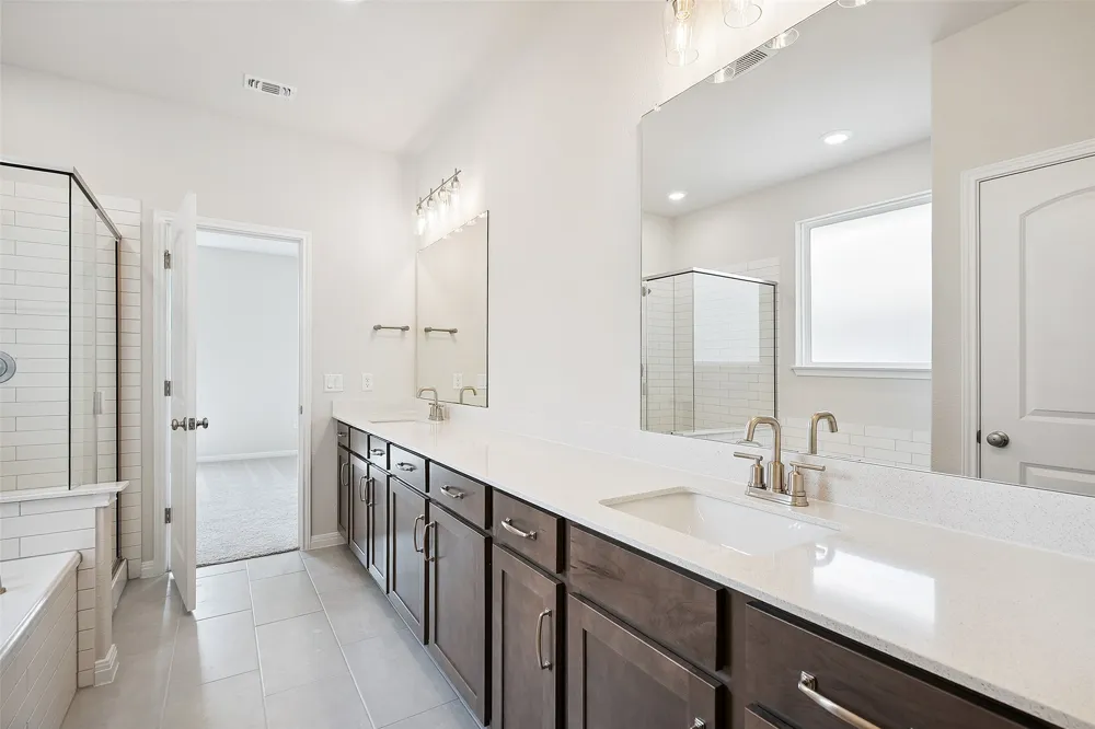127 Arlington Park Loop Hutto, TX 78634