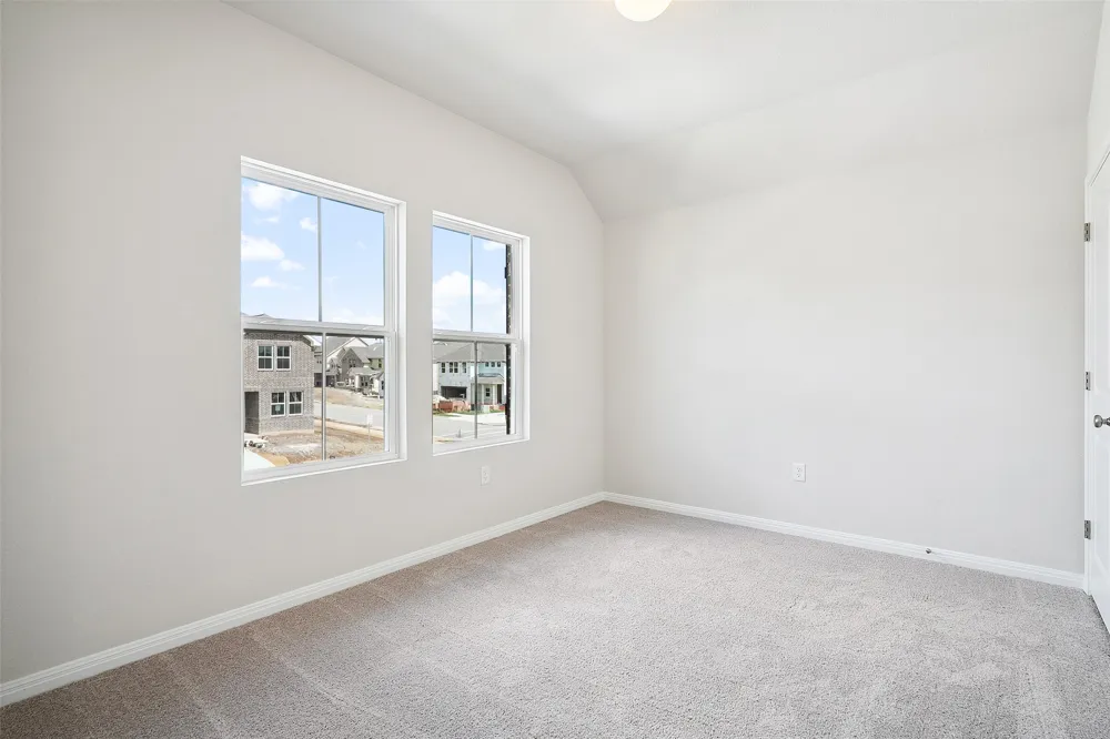 127 Arlington Park Loop Hutto, TX 78634