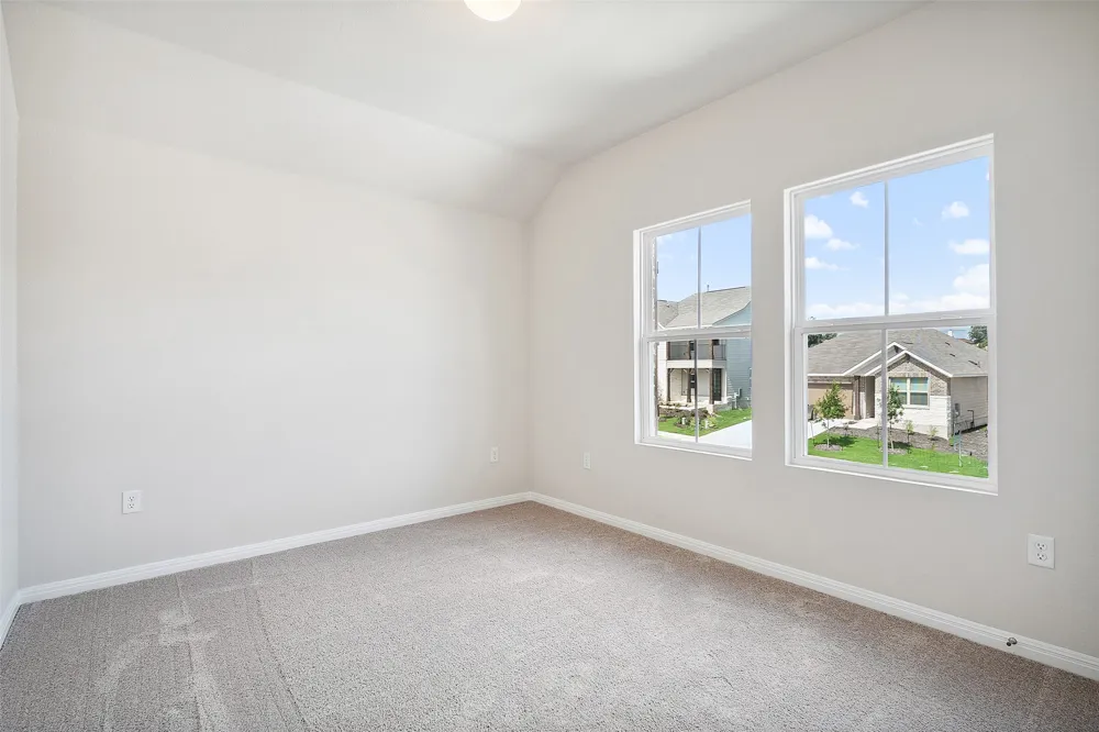 127 Arlington Park Loop Hutto, TX 78634