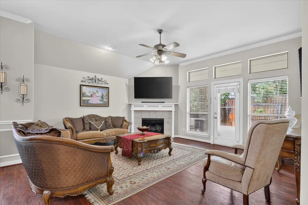 8955 River Falls Drive Fort Worth, TX 76118