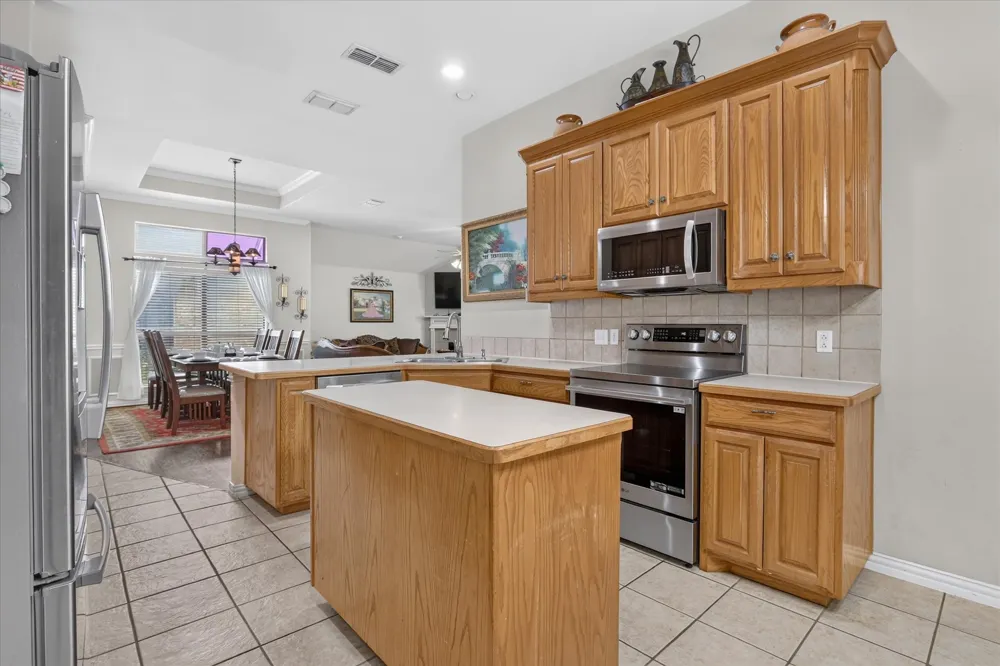 8955 River Falls Drive Fort Worth, TX 76118