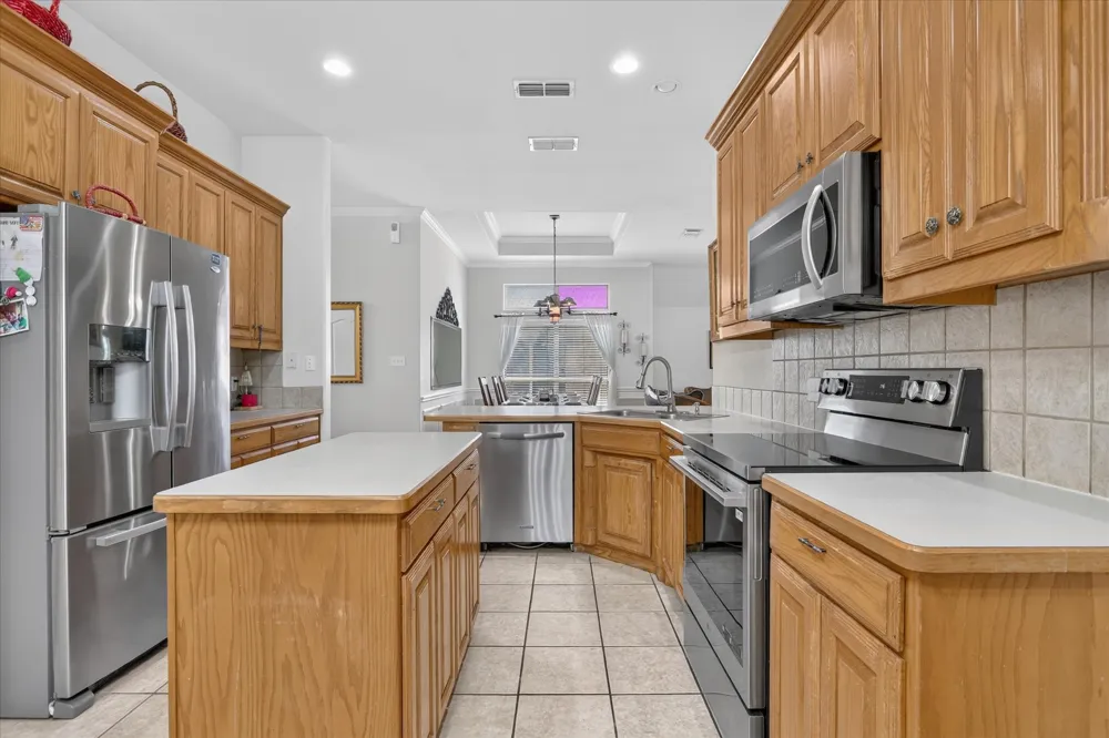 8955 River Falls Drive Fort Worth, TX 76118