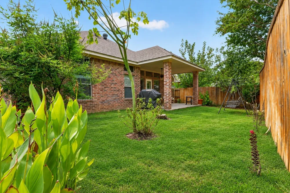 8955 River Falls Drive Fort Worth, TX 76118