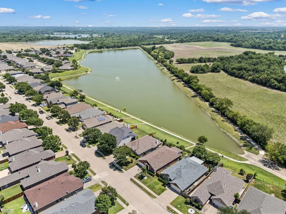 8955 River Falls Drive Fort Worth, TX 76118