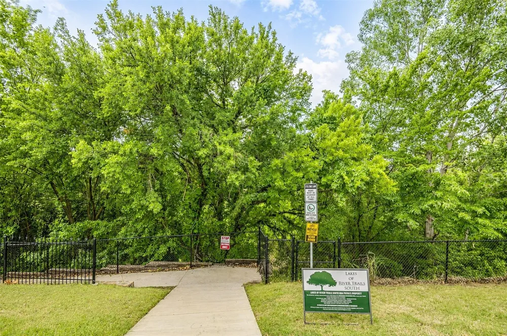 8955 River Falls Drive Fort Worth, TX 76118