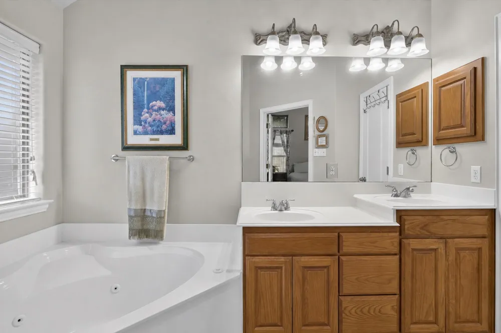 8955 River Falls Drive Fort Worth, TX 76118
