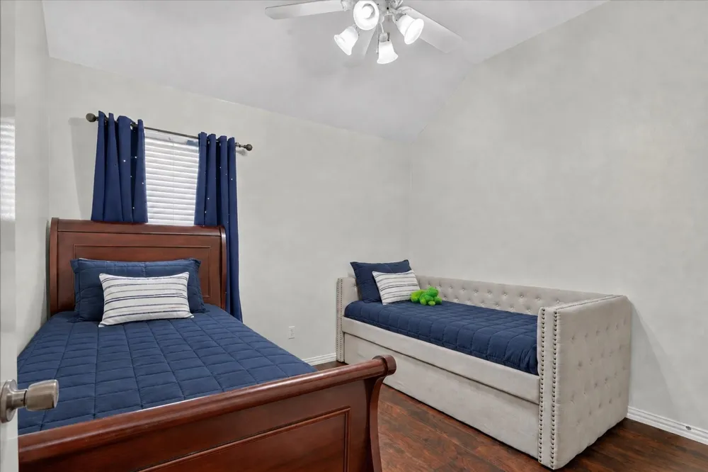 8955 River Falls Drive Fort Worth, TX 76118