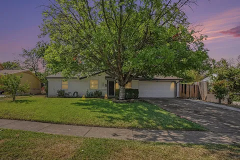 618 Thrush Avenue
