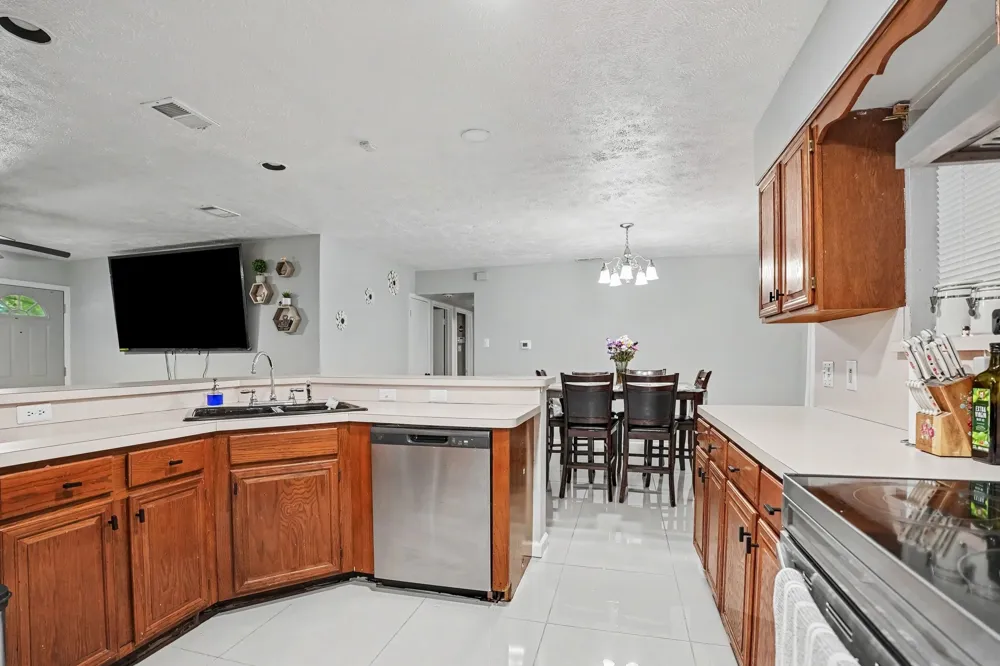 618 Thrush Avenue Duncanville, TX 75116