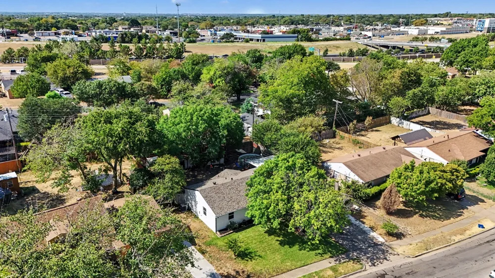 618 Thrush Avenue Duncanville, TX 75116