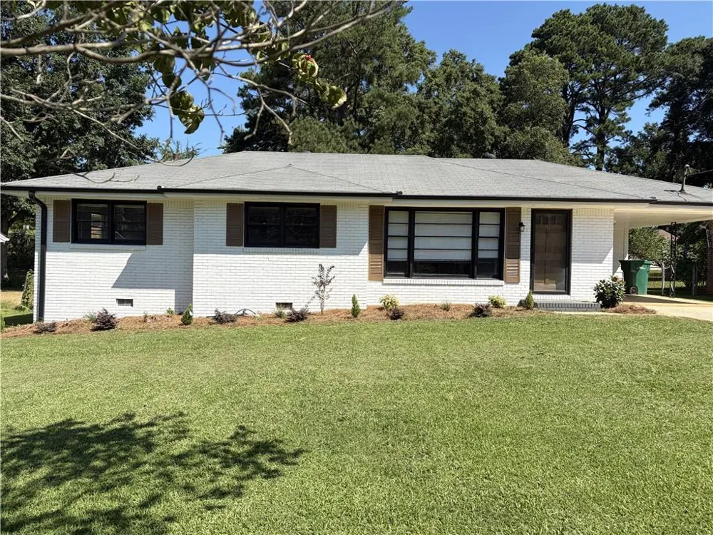 996 School Lane Lake City, GA 30260