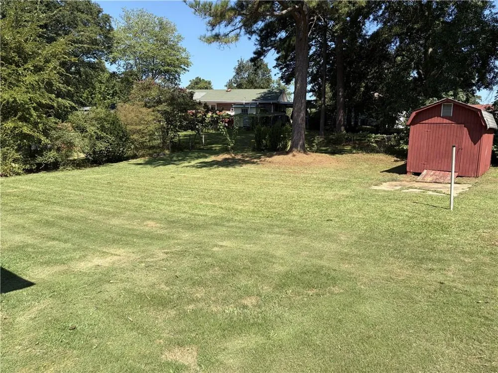 996 School Lane Lake City, GA 30260