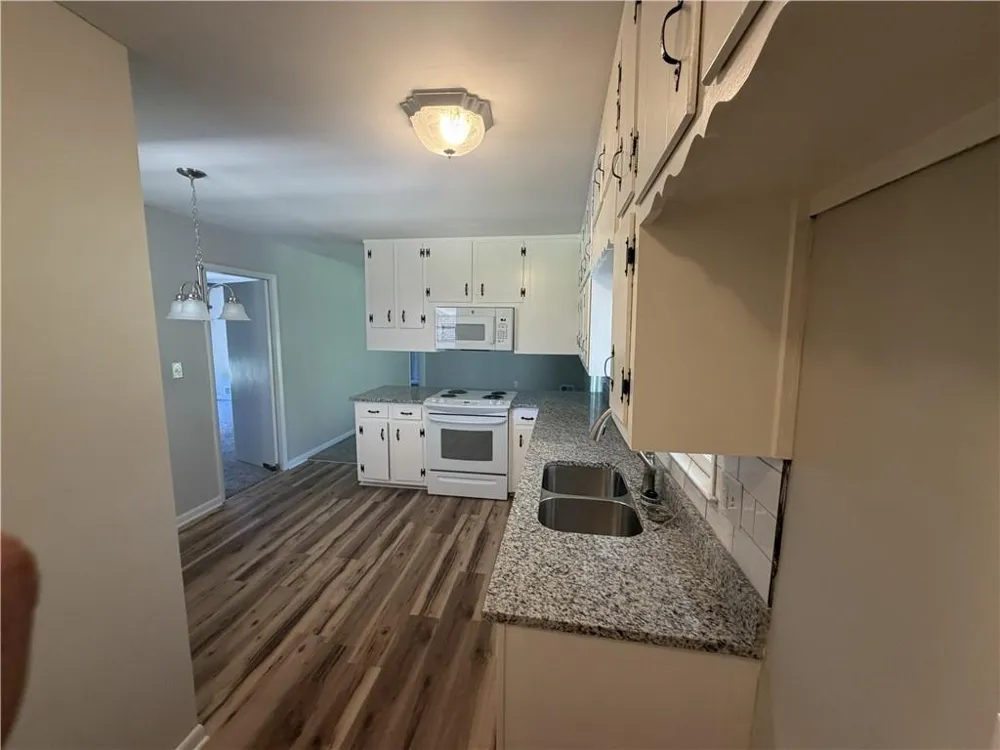 996 School Lane Lake City, GA 30260