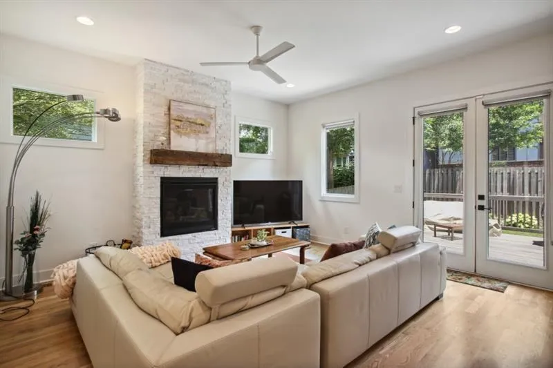 129 Holiday Avenue #B Atlanta, GA 30307