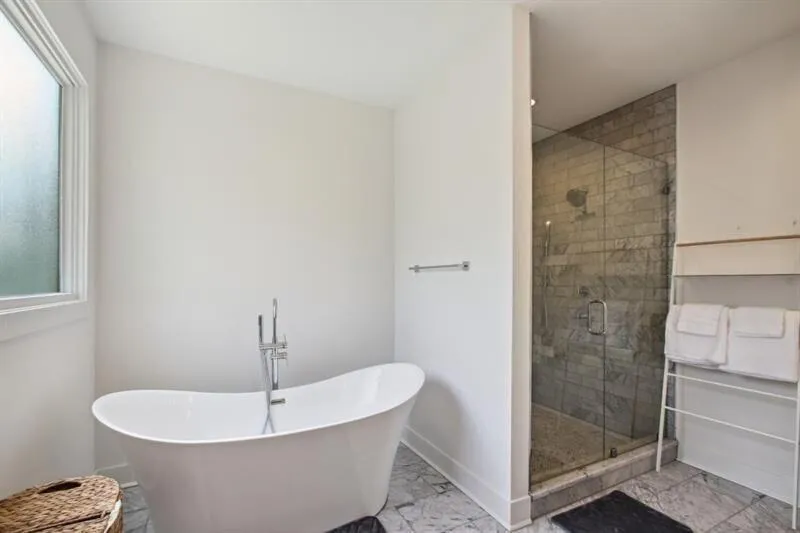 129 Holiday Avenue #B Atlanta, GA 30307