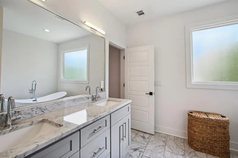 129 Holiday Avenue #B Atlanta, GA 30307