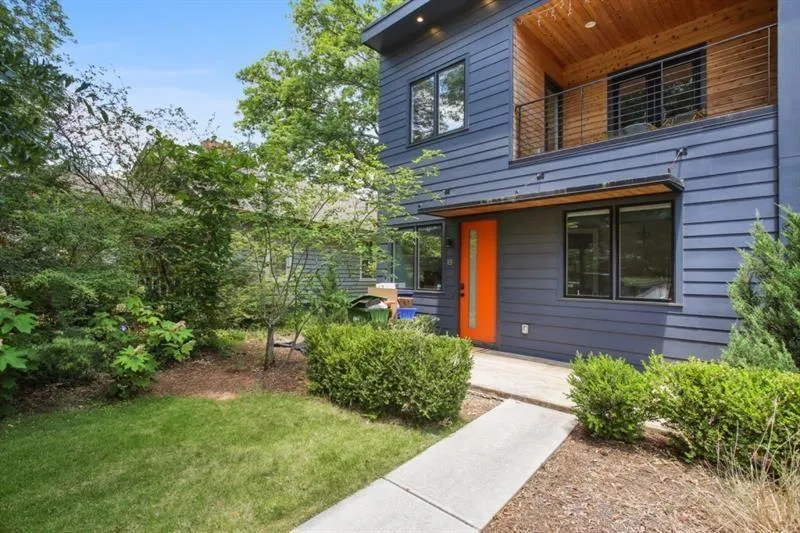 129 Holiday Avenue #B Atlanta, GA 30307