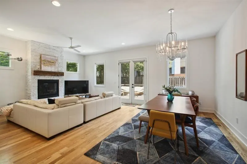 129 Holiday Avenue #B Atlanta, GA 30307