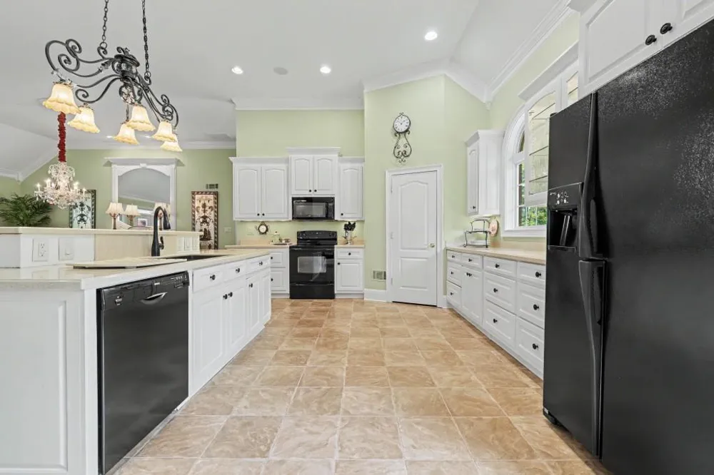 272 Glen Lake Drive Hoschton, GA 30548