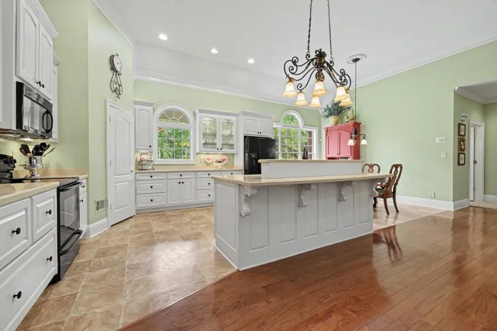 272 Glen Lake Drive Hoschton, GA 30548