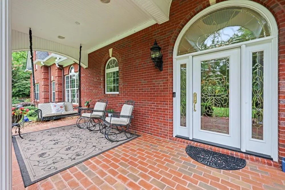 272 Glen Lake Drive Hoschton, GA 30548